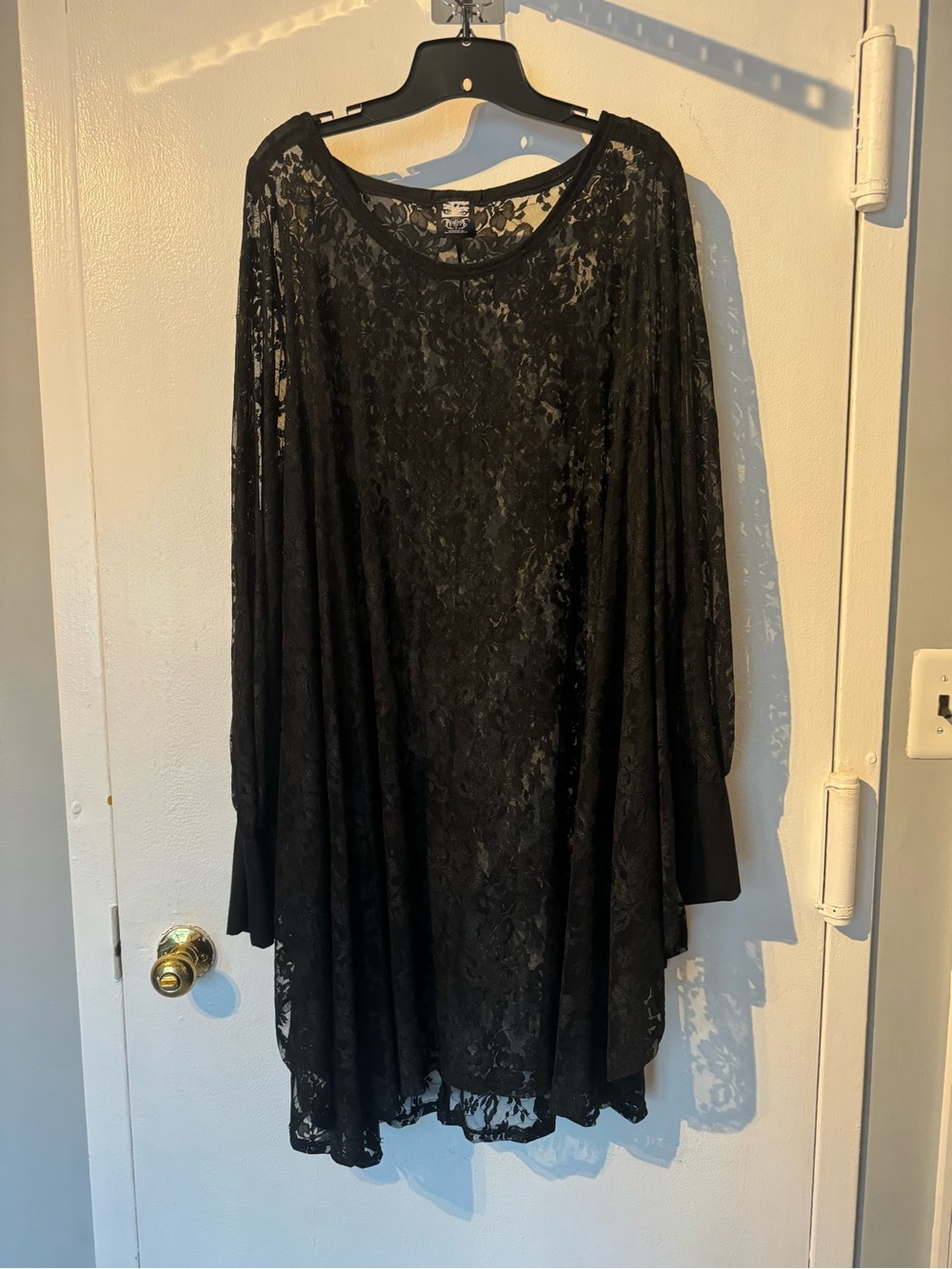 Sophi Reaptress Black Lace Bishop Sleeve Dress